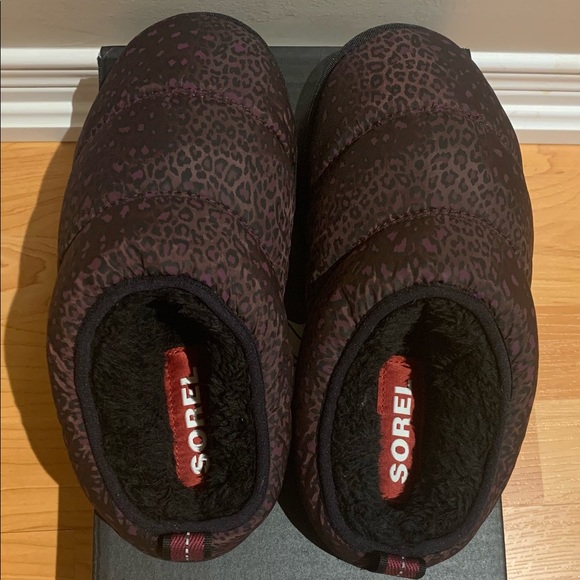 ✨ SOREL GO- BODEGA RUN SLIPPERS ✨ - Picture 3 of 3